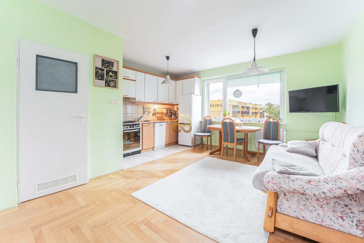 3 pokoje blisko tramwaju/ 10 min do Śródmieścia !