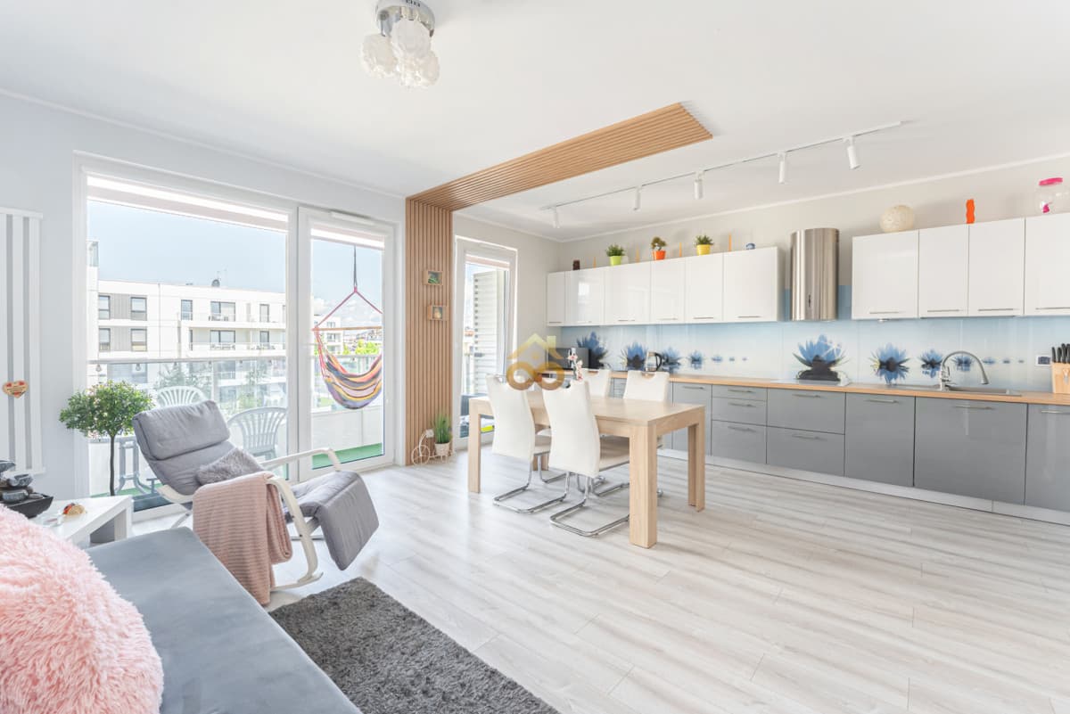 gotowe do zamieszkania/ duże/ klimatyczne !